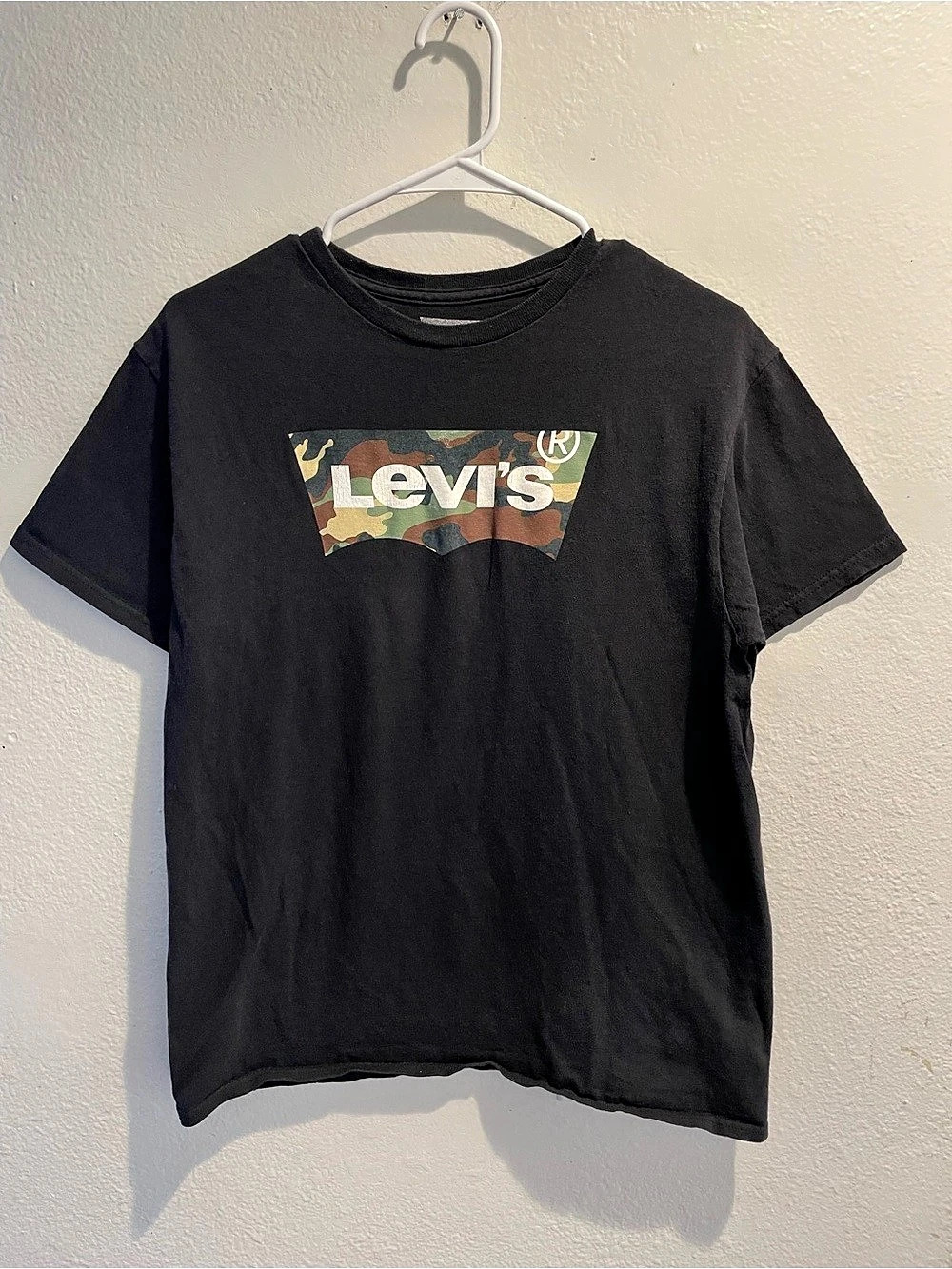 Levi's Camouflage Batwing Logo Graphic T-Shirt Men's Medium